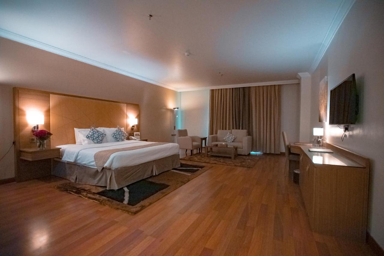 Golden Tulip Hotel Buraidah Al Qassim Exterior foto