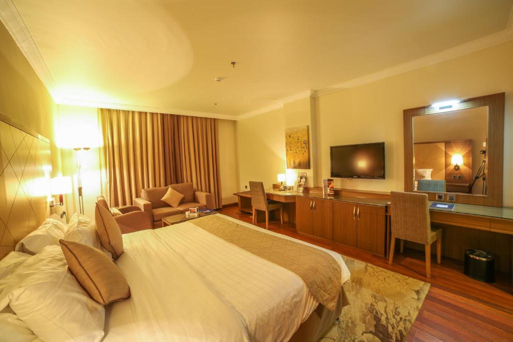 Golden Tulip Hotel Buraidah Al Qassim Exterior foto